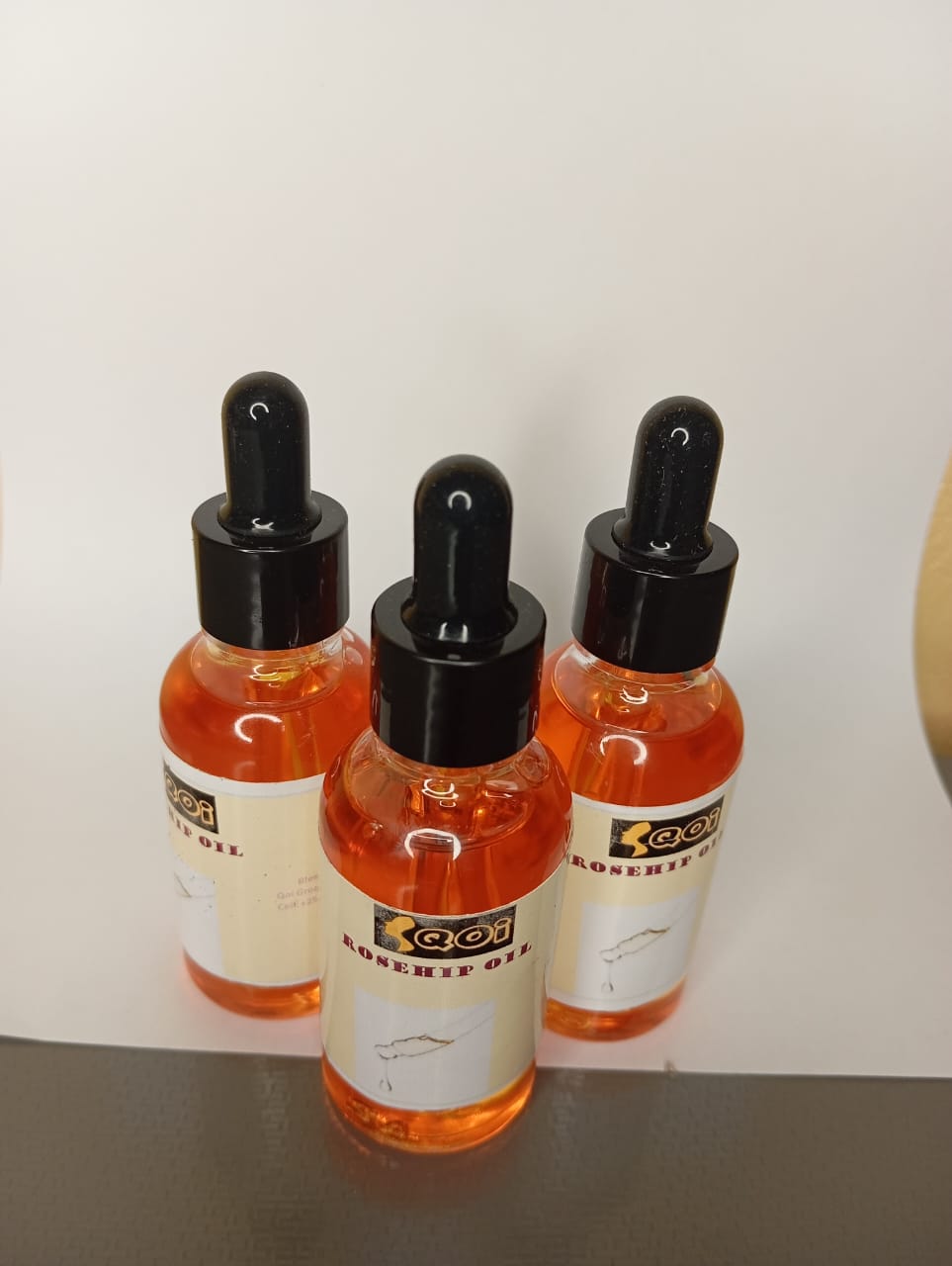 Botanical oils — A naturally radiant finish